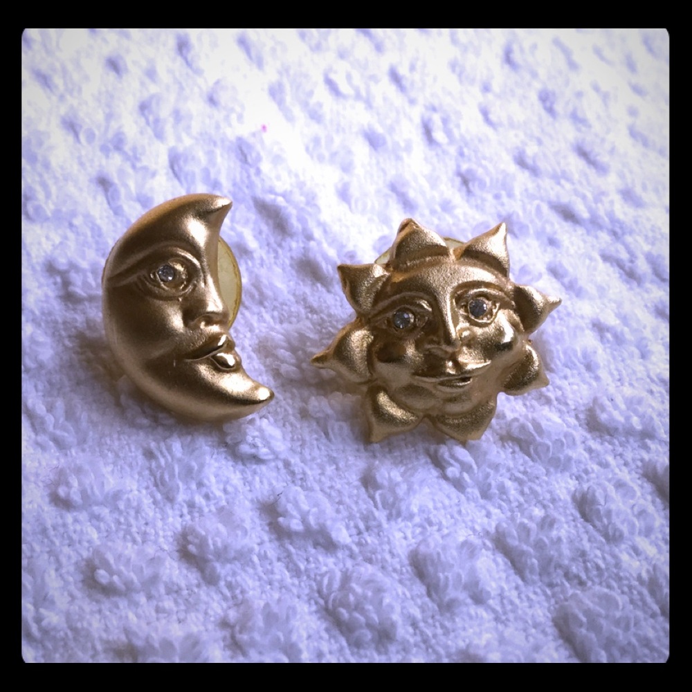 Pierced earrings - sun & moon